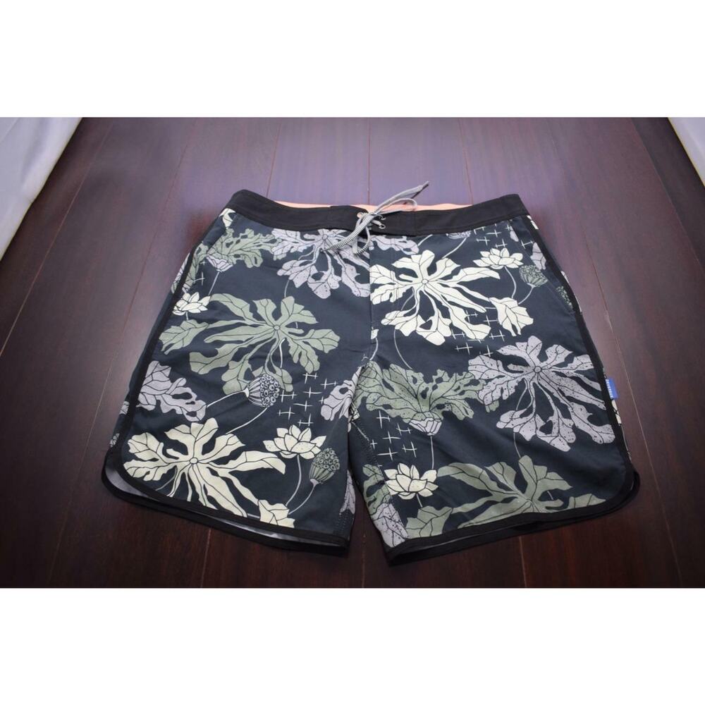 Devereux Board Shorts Floral Athletic Stretch‎ Water Swim Mens Size 32
